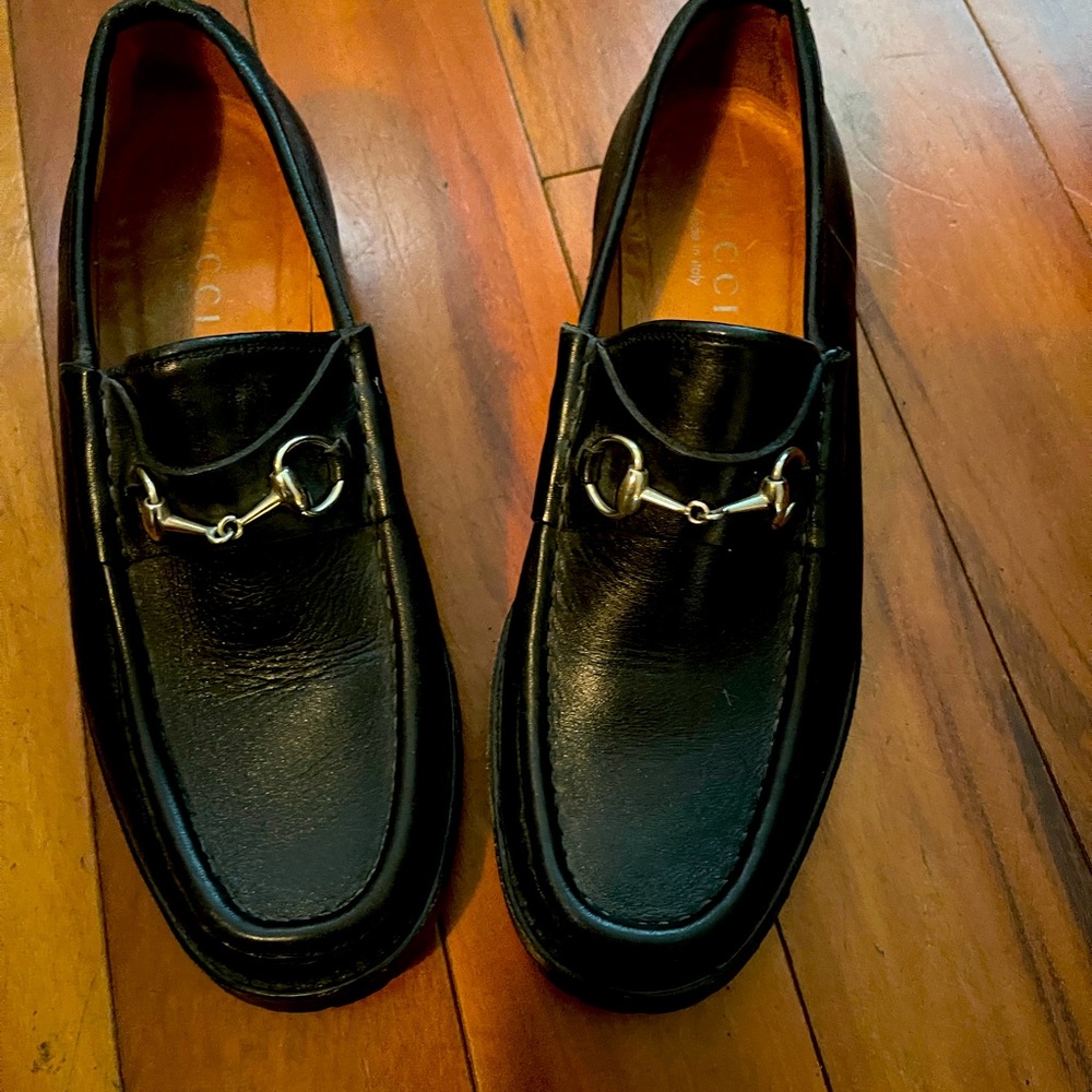 Gucci loafer size 7 *Authentic* Mint condition